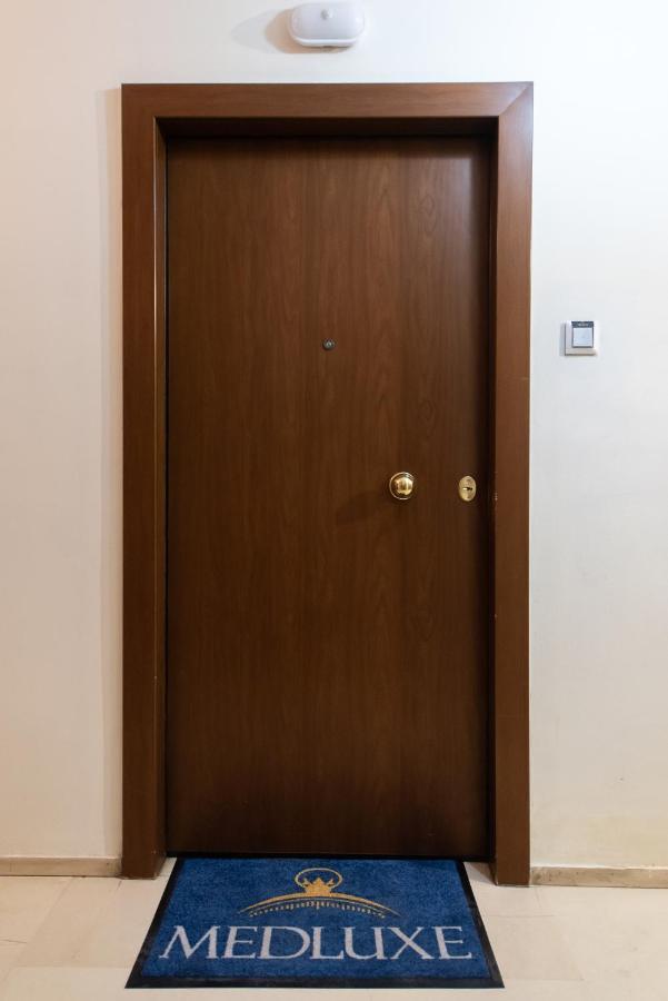 Medluxe Luxury Apartment ! 雅典 外观 照片